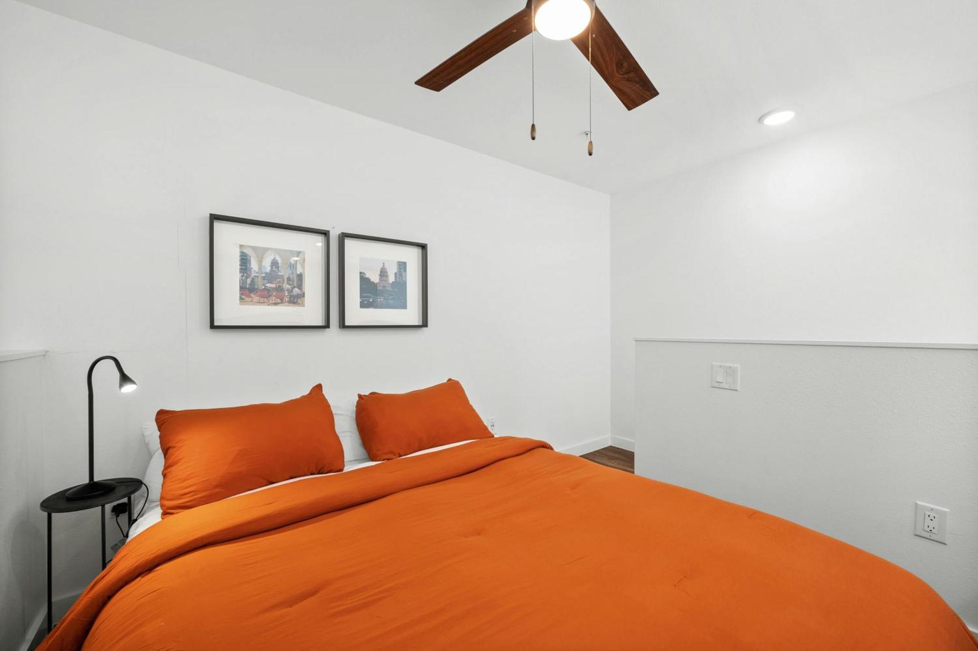 Holly House Apartment Austin Room photo
